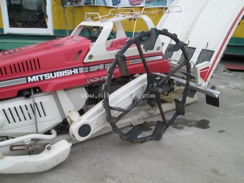 ราคาพิเศษ!! เพียง9,000 บาท รถปลูกข้าวดำนาเดินตามMITSUBISHI MP2 รหัสสินค้า : 80904445 www.nihonmono.c