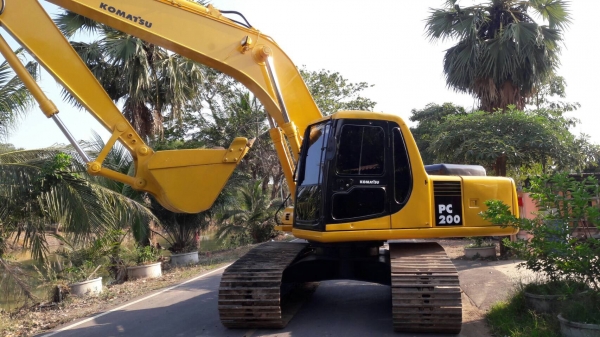 ขายแบล็คโฮ KOMATSU PC200-6 โทร 062-334-4799 รถสถาพเต็ม พร้อมใช้งาน มีใบInvoice