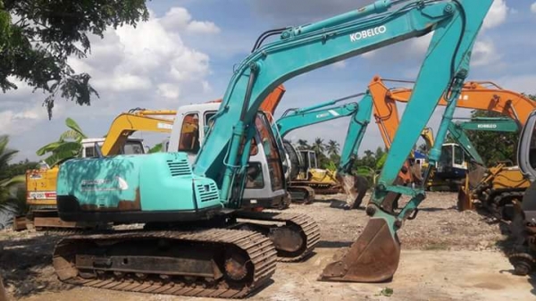ขายค่ะ..KOBELCO SK100-3  มาร์คไฟว์  ซุปเปอร์  เก่าญี่ปุ่นแท้  สภาพสวย..ชั่วโมงน้อย  อาร์มพิเศษ  ลองระบบกันได้ทุกวัน..โทร  089-3818694  ดวงนภา