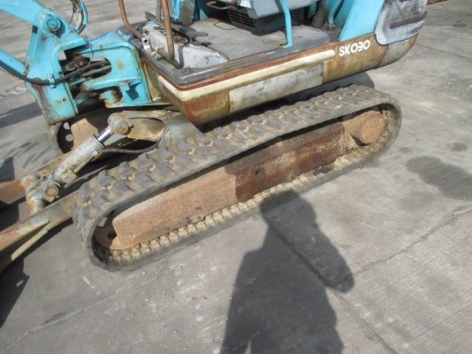 ขายรถขุดแบคโฮ KOBELCO SK030-2 ขนาดPC-30 (รถสวยสภาพเดิมมากๆ) <คอลโทนสั้นปั๊มนิ้ว> ระบบไวมากๆ รถเก่านอกแท้100\%มีเอกสารใบอินวอยพร้อม เครื่องดีระบบไว ช่วงล่างแน่น แทรกสวย