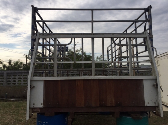 ขายกระบะคอกแป้ป หัวตึกNPR 222x445x190  cm ใส่ได้3ปี สภาพใหม่25000บ.0818444998