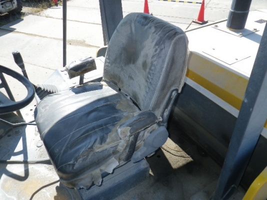 ขาย : รถตัก ยี่ห้อ : KOMATSU รุ่น : WA100-3 สี : เหลือง ขาย : รถตัก ยี่ห้อ : KOMATSU รุ่น : WA100-3 สี : เหลือง