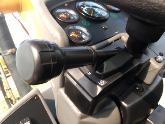 ขายรถตักล้อยาง CAT 910H ปี 2011 รถนอกนำเข้าจากญี่ปุ่น สภาพสวยพร้อมใช้ มีVDOการทำงานครับ ขายรถตักล้อยาง CAT 910H ปี 2011 รถนอกนำเข้าจากญี่ปุ่น สภาพสวยพร้อมใช้ มีVDOการทำงานครับ