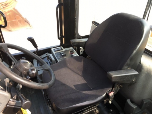 ขายรถตักล้อยาง CAT 910H ปี 2011 รถนอกนำเข้าจากญี่ปุ่น สภาพสวยพร้อมใช้ มีVDOการทำงานครับ ขายรถตักล้อยาง CAT 910H ปี 2011 รถนอกนำเข้าจากญี่ปุ่น สภาพสวยพร้อมใช้ มีVDOการทำงานครับ