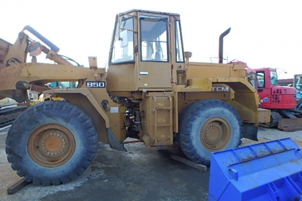 ขาย รถตัก TCM รุ่น : 850-2