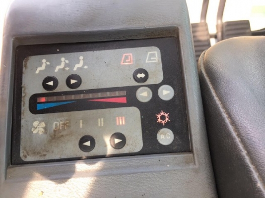 ขายรถแบคโฮ KOBELCO SK200 MARK5 SUPER ลายหัวกระแทก รถนอกนำเข้าจากญี่ปุ่น สภาพสวยพร้อมใช้ มีVDOการทำงานครับ ขายรถแบคโฮ KOBELCO SK200 MARK5 SUPER ลายหัวกระแทก รถนอกนำเข้าจากญี่ปุ่น สภาพสวยพร้อมใช้ มีVDOการทำงานครับ