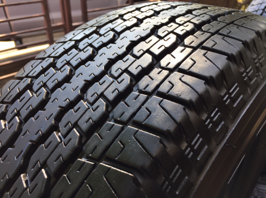 ยาง Bridgestone 245 70 16 ปี16 ดอกเต็ม เนื้อนิ่ม ใช้ยาว ราคาไม่แพง ยาง Bridgestone 245 70 16 ปี16 ดอกเต็ม เนื้อนิ่ม ใช้ยาว ราคาไม่แพง