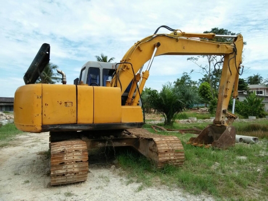 รถขุด SUMITOMO120 กล้วยหอม สภาพดีใช้ได้ มีเอกสารอินวอยล์ รถขุด SUMITOMO120 กล้วยหอม สภาพดีใช้ได้ มีเอกสารอินวอยล์