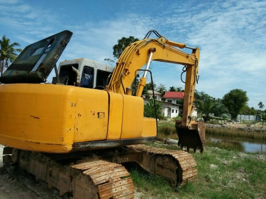 รถขุด SUMITOMO120 กล้วยหอม สภาพดีใช้ได้ มีเอกสารอินวอยล์