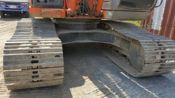 ขายรถแบ็คโฮ HITACHI ZX200-1 เครื่องดีเอวแน่น โซ่หนา ไฟฟ้าครบ ชั่วโมงหมื่นกว่า เอกสารอินวอยซ์