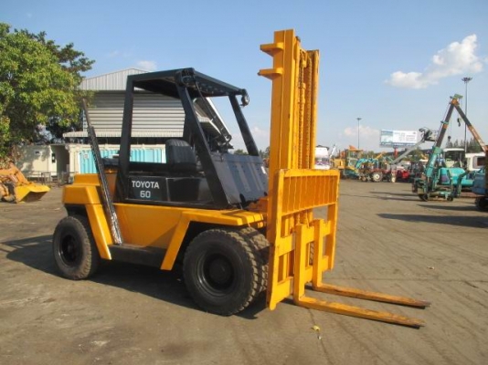 ขายรถยก6T.เอกสารกรมศุลกากรพร้อม