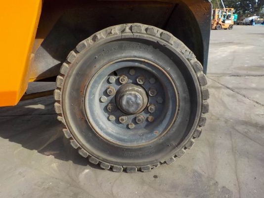 ขายรถยก4.5ตัน..รถนอกเอกสารกรมศุลากรพร้อม.สวยจากนอก