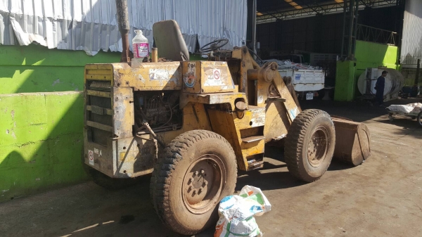 ขาย 130,000 รถตัก KOMATSU 505 เอวอ่อน เครื่องดี ปั้มดี รถใช้งานได้ปกติครับ