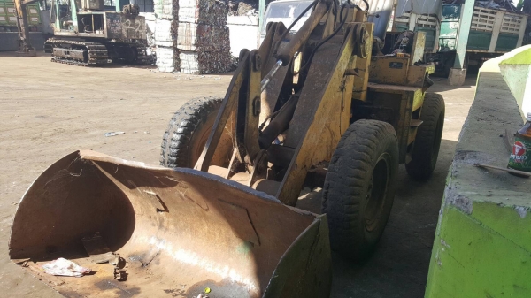 ขาย 130,000 รถตัก KOMATSU 505 เอวอ่อน เครื่องดี ปั้มดี รถใช้งานได้ปกติครับ