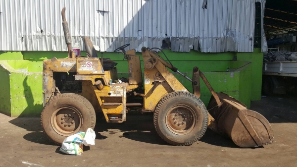 ขาย 130,000 รถตัก KOMATSU 505 เอวอ่อน เครื่องดี ปั้มดี รถใช้งานได้ปกติครับ