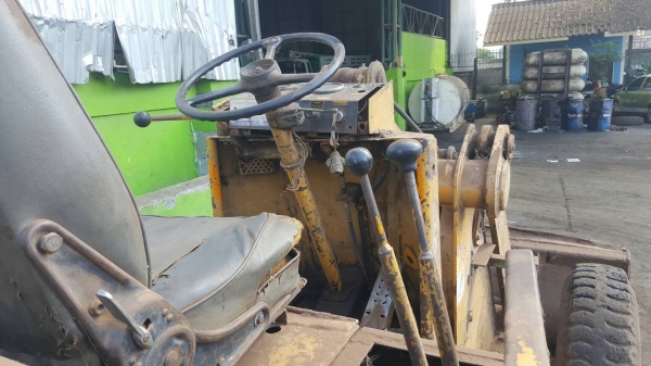 ขาย 130,000 รถตัก KOMATSU 505 เอวอ่อน เครื่องดี ปั้มดี รถใช้งานได้ปกติครับ