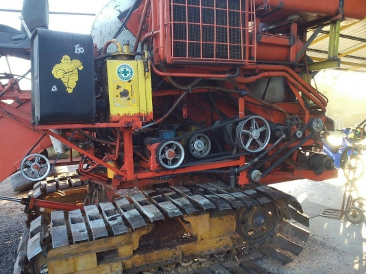 ขาย 175,000บาท รถเกี่ยวรองกระสอบ วิชาญการช่าง โซ่43ข้อใบเต็ม ลอเลอดี รถสภาพดีพร้อมใช้งาน