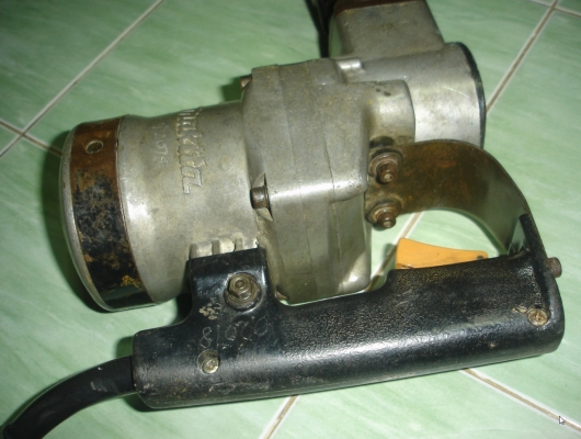 ขายสกัดไฟฟ้า (แย็ก) makita รุ่น HM1201