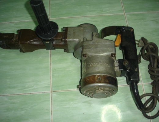 ขายสกัดไฟฟ้า (แย็ก) makita รุ่น HM1201