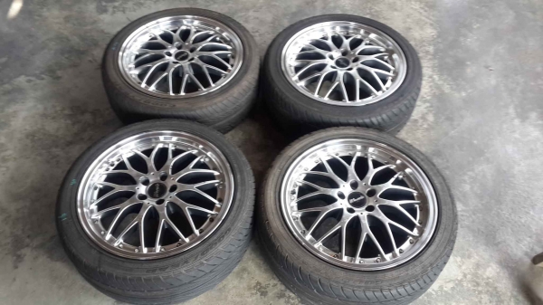 ล้อญี่ปุ่น European warwic mesh 5 รู 100 ขอบ 17 สภาพดีราคาเบาๆครับ