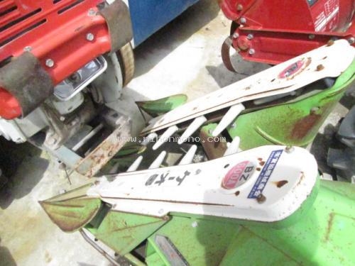 ราคาพิเศษ19,000 บาท!! รถเกี่ยวข้าวเดินตาม รุ่น : BZ600A รหัสสินค้า : 14001922  www.nihonmono.com