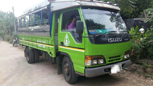 รถ2แถวIsuzu110 สภาพสวยพร้อมใช้ ติดต่อ คุณอ๊อฟพิจิตร086-737-9991