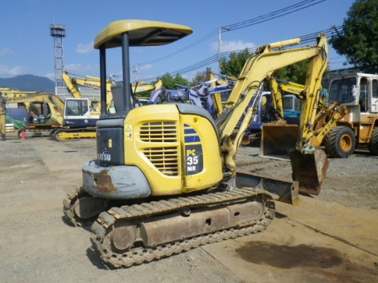Komatsu PC35MR-2 อาร์มพิเศษ เก่าญี่ปุ่น แทรคเหล็กหุ้มก้อนยาง มีไลน์หัวเจาะ นำเข้าเอง