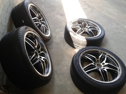 ขอบ18นิ้ว5รู114 พร้อมยาง ชุดนี้ ราคา 7900 บาท