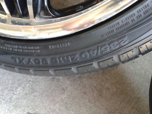 ขอบ18นิ้ว5รู114 พร้อมยาง ชุดนี้ ราคา 7900 บาท