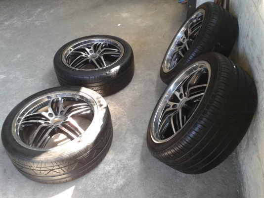 ขอบ18นิ้ว5รู114 พร้อมยาง ชุดนี้ ราคา 7900 บาท