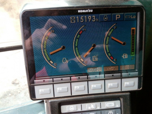 ขายKOMATSU PC200-8 ไฟฟ้าเต็ม สภาพดี เล่มทะเบียน ทำงาน15,xxx ชั่วโมง รถอยู่ขอนแก่น 1,600,000บ. สนใจ 0835601591 หรือ 0903494058