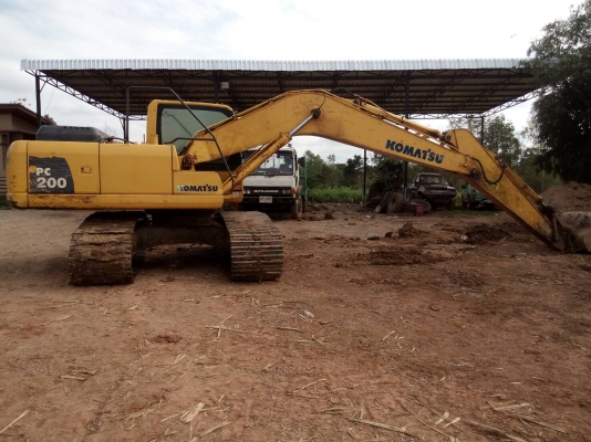 ขายKOMATSU PC200-8 ไฟฟ้าเต็ม สภาพดี เล่มทะเบียน ทำงาน15,xxx ชั่วโมง รถอยู่ขอนแก่น 1,600,000บ. สนใจ 0835601591 หรือ 0903494058