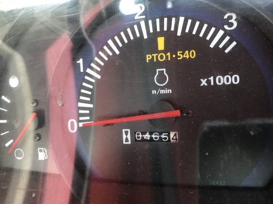 ขายรถไถคูโบต้า L4708SP (4WD)2เพลา พร้อมอุปกรณ์ ใบมีดดันดินและผานพรวน ราคา 498,000 บาท พร้อมส่งฟรีถึงบ้าน โทรสอบถามได้เลยค่ะ 081-9136451 ขอดูรูปทาง Line:Bow6451  รถสวย สภาพพร้อมใช้งาน  ชั่วโมงทำงาน 400 ชั่วโมง  เครื่องดี เกียร์ดี ยางดีทั้ง 4 เส้น ตรวจเชคเร