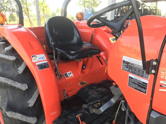 ขายรถไถคูโบต้า L4708SP (4WD)2เพลา พร้อมอุปกรณ์ ใบมีดดันดินและผานพรวน ราคา 498,000 บาท พร้อมส่งฟรีถึงบ้าน โทรสอบถามได้เลยค่ะ 081-9136451 ขอดูรูปทาง Line:Bow6451  รถสวย สภาพพร้อมใช้งาน  ชั่วโมงทำงาน 400 ชั่วโมง  เครื่องดี เกียร์ดี ยางดีทั้ง 4 เส้น ตรวจเชคเร