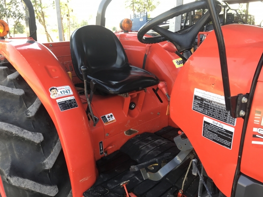 ขายรถไถคูโบต้า L4708SP (4WD)2เพลา พร้อมอุปกรณ์ ใบมีดดันดินและผานพรวน ราคา 498,000 บาท พร้อมส่งฟรีถึงบ้าน โทรสอบถามได้เลยค่ะ 081-9136451 ขอดูรูปทาง Line:Bow6451  รถสวย สภาพพร้อมใช้งาน  ชั่วโมงทำงาน 400 ชั่วโมง  เครื่องดี เกียร์ดี ยางดีทั้ง 4 เส้น ตรวจเชคเร