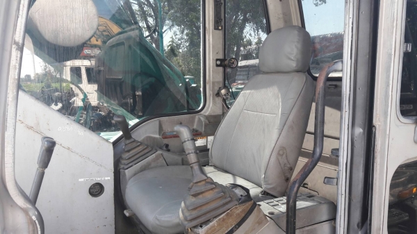 ขายแบคโฮ KOBELCO SK200-6 ขายแบคโฮ KOBELCO SK200-6