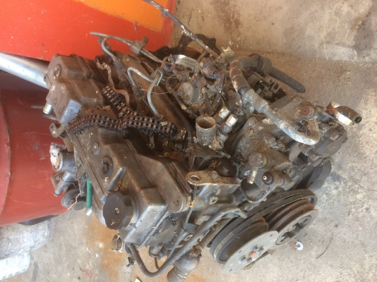 แยกขายอะไหล่อะไหล่เครื่อง. 4m40t.  20,000 ฿