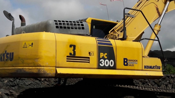 ขออนุญาติขาย รถPC300-8 KOMATSU เอกสารพร้อมเล่ม พร้อมใช้งานราคาเบาๆ1450000 สนใจติดต่อ0853224877-0988930465 ขออนุญาติขาย รถPC300-8 KOMATSU เอกสารพร้อมเล่ม พร้อมใช้งานราคาเบาๆ1450000 สนใจติดต่อ0853224877-0988930465