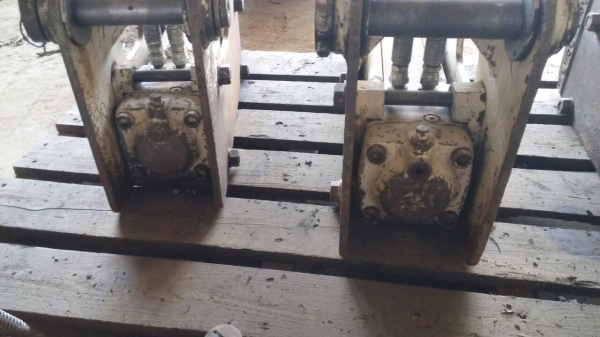 ขายหัวเจาะ รถแมคโคเล็ก ขนาด รุ่น 20-30-40 สภาพเก่านอก ขายไม่แพงครับ