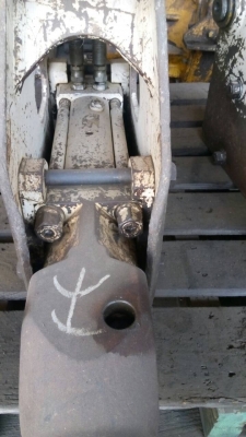 ขายหัวเจาะ รถแมคโคเล็ก ขนาด รุ่น 20-30-40 สภาพเก่านอก ขายไม่แพงครับ