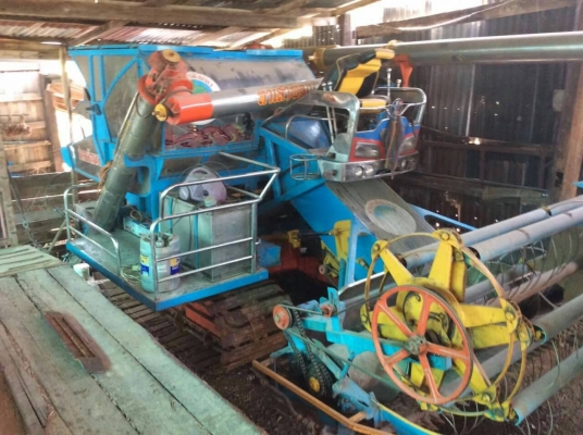 ขายรถเกี่ยวข้าว ขายรถเกี่ยวข้าว