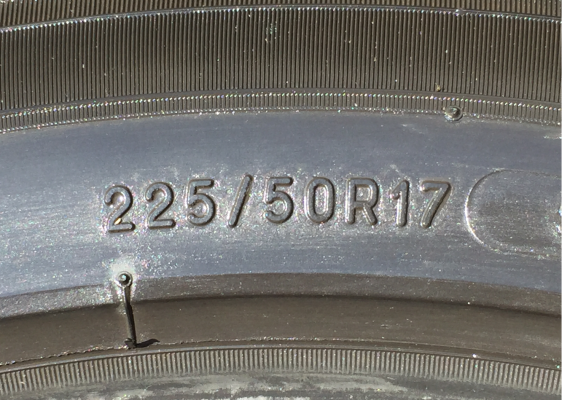 ยาง Michelin 225 50 17 ปลายปี13 ดอกเต็ม เนื้อนิ่ม ราคาไม่แพง