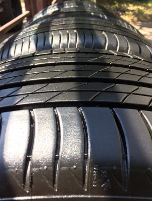 ยาง Michelin 225 50 17 ปลายปี13 ดอกเต็ม เนื้อนิ่ม ราคาไม่แพง