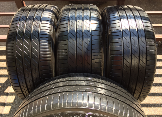 ยาง Michelin 225 50 17 ปลายปี13 ดอกเต็ม เนื้อนิ่ม ราคาไม่แพง