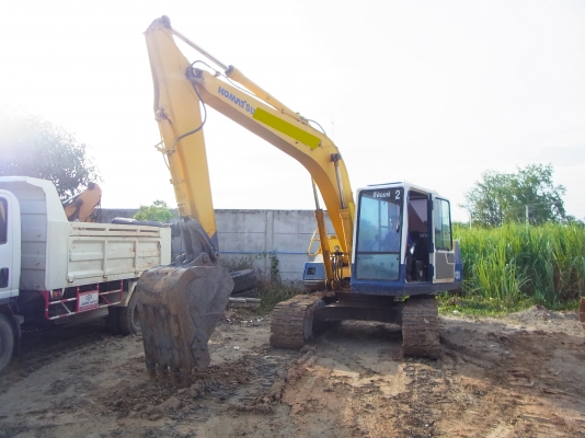 ขายยกล๊อต รถแบ็คโฮ Komatsu Pc120 รุ่น 5 มีให้เลือกทั้งหมด 3 คัน