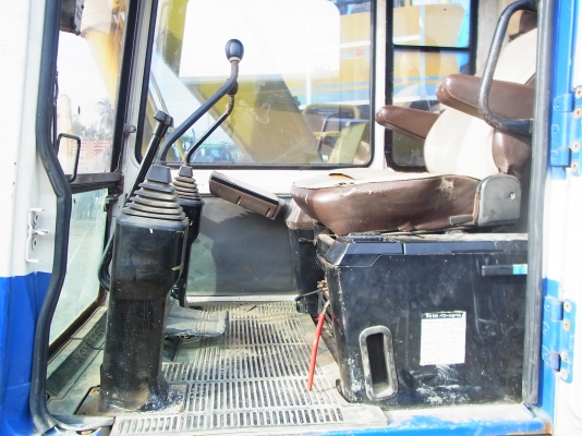 ขายยกล๊อต รถแบ็คโฮ Komatsu Pc120 รุ่น 5 มีให้เลือกทั้งหมด 3 คัน