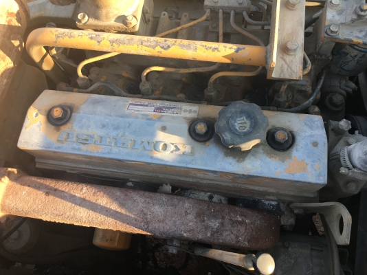 ขายอะใหล่ด่วน KOMATSU PC60-3 และPC60-5(ขายอะใหล่นะครับ)