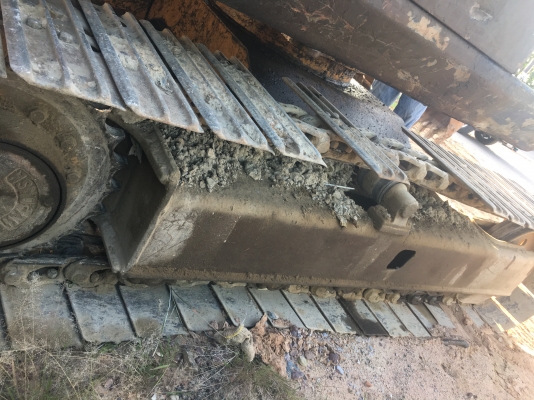 ขายอะใหล่ด่วน KOMATSU PC60-3 และPC60-5(ขายอะใหล่นะครับ)