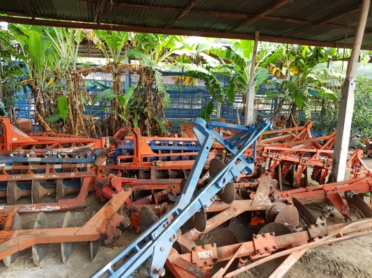 ขายผานรถใหญ่ มีหลายขนาด  สอบถามได้ครับ