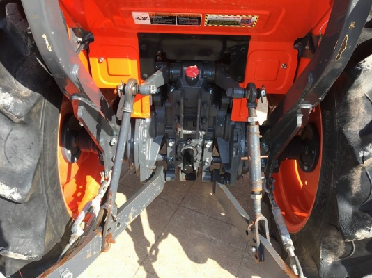 คูโบต้า L3208SP 4 WD รถเกรด A พร้อมใบมีดดันหน้า คูโบต้า L3208SP 4 WD รถเกรด A พร้อมใบมีดดันหน้า